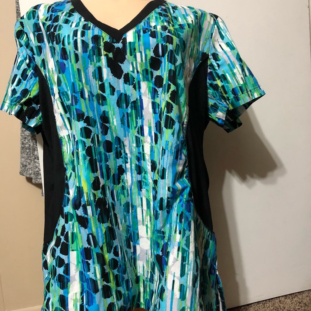Scrub top